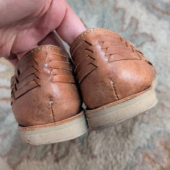 Macarena Collection Huarache Brown Woven Leather Huarache Flats Sandals - Picture 4 of 8